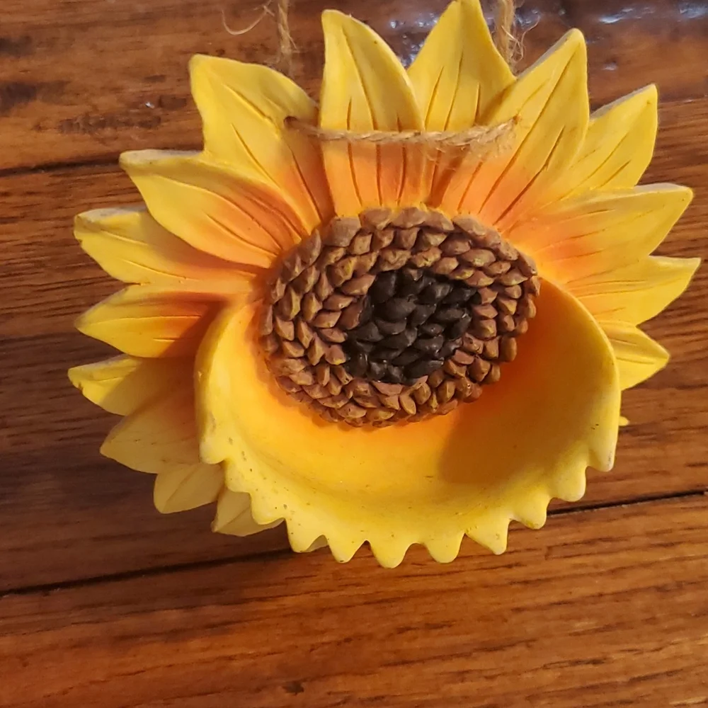 🎈 3 for $10......Sunflower Wall Art Bird Feeder. Yellow w/orange accents.